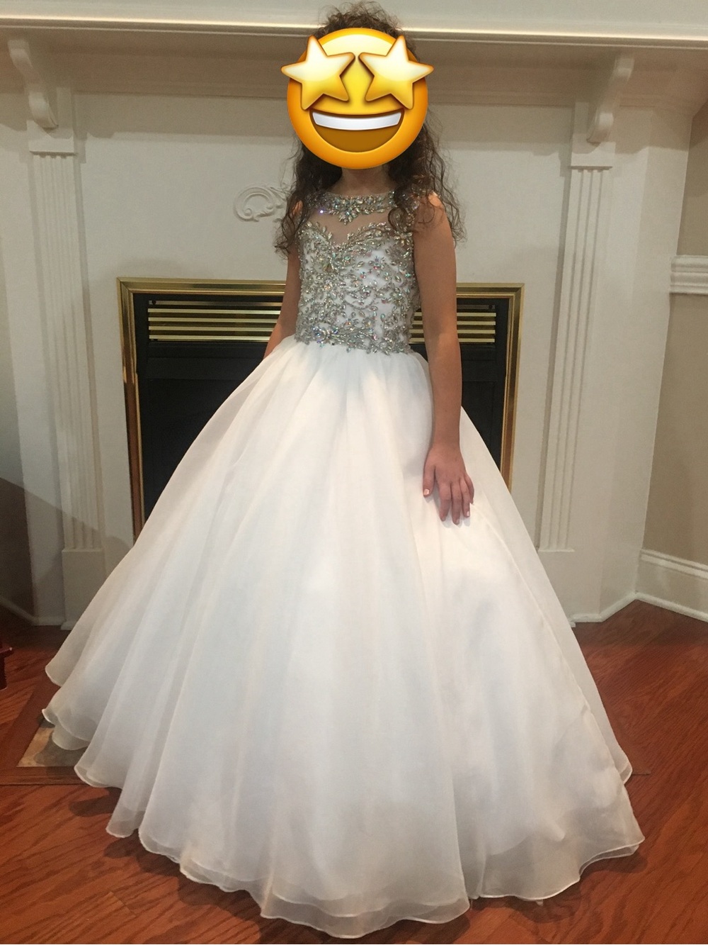 Little girls beautiful pageant dress 👑